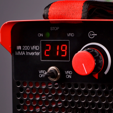 Инвертор сварочный FUBAG IR 200 VRD в Перми фото